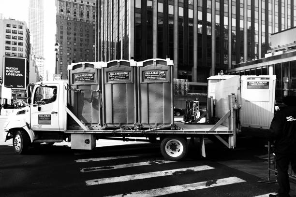 Best Affordable portable toilet rental  in Onalaska, WI