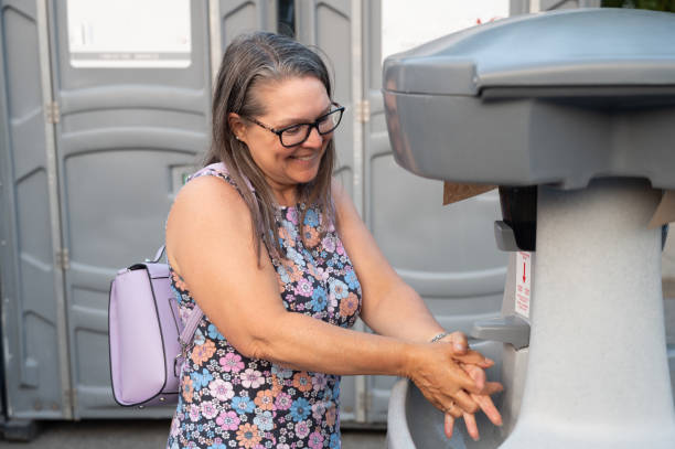Best Luxury portable toilet rental  in Onalaska, WI